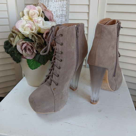 FRH Shoes - Lace Up Heel Booties Women's sz 5.5